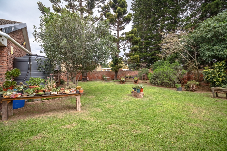 4 Bedroom Property for Sale in Bramhope Eastern Cape